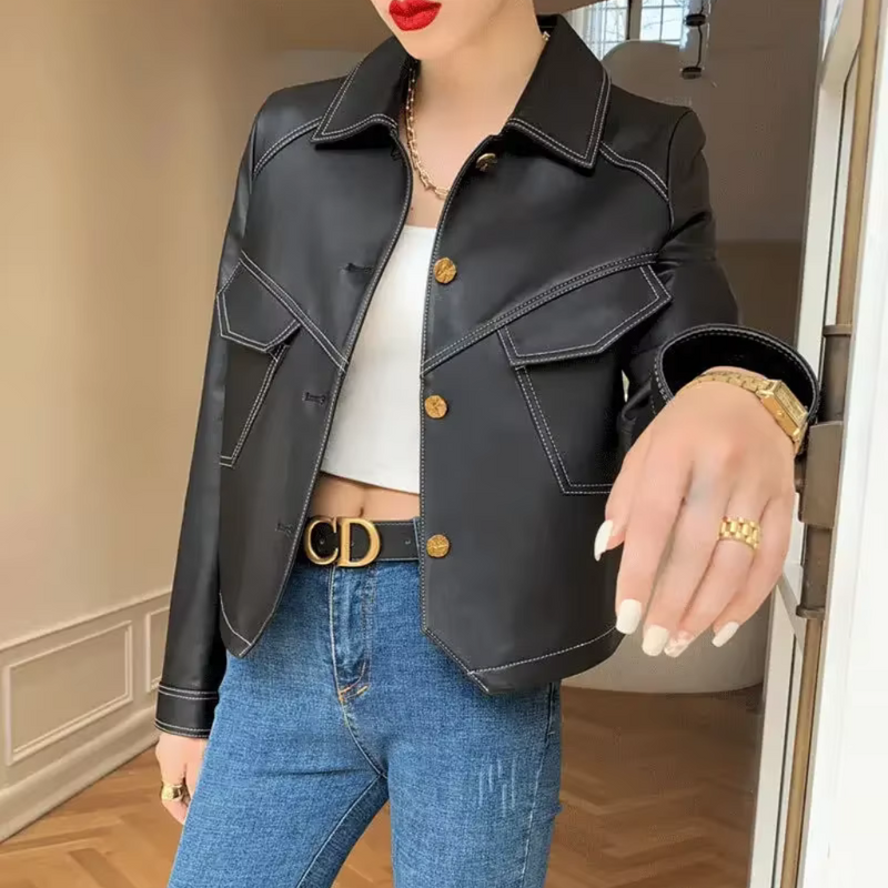 jaqueta feminina de couro, jaqueta slim feminina, jaqueta preta feminina, jaqueta marrom feminina, jaqueta couro sintético, jaqueta inverno elegante, jaqueta casual chique
anabeaz